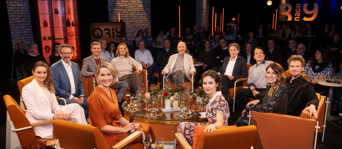 3nach9 mit Jessy Wellmer, Ingo Zamperoni, Eckart von Hirschhausen, Bela B Felsenheimer, Emilia Schüle, Mike Krüger, Amélie van Tass, Thommy Ten, Elena Semechin.