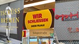 Collage zeigt die 3 insolventen Geschäfte von Wormland, Sportcheck und Opti-Wohnwelt in der Bremer Innenstadt.